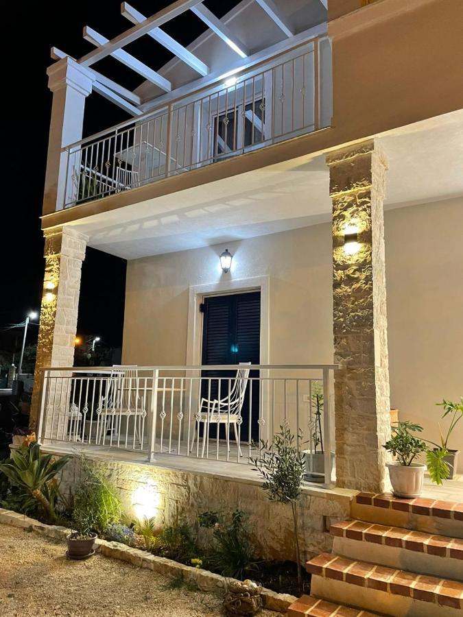 Tani'S House Villa Sarande Bagian luar foto